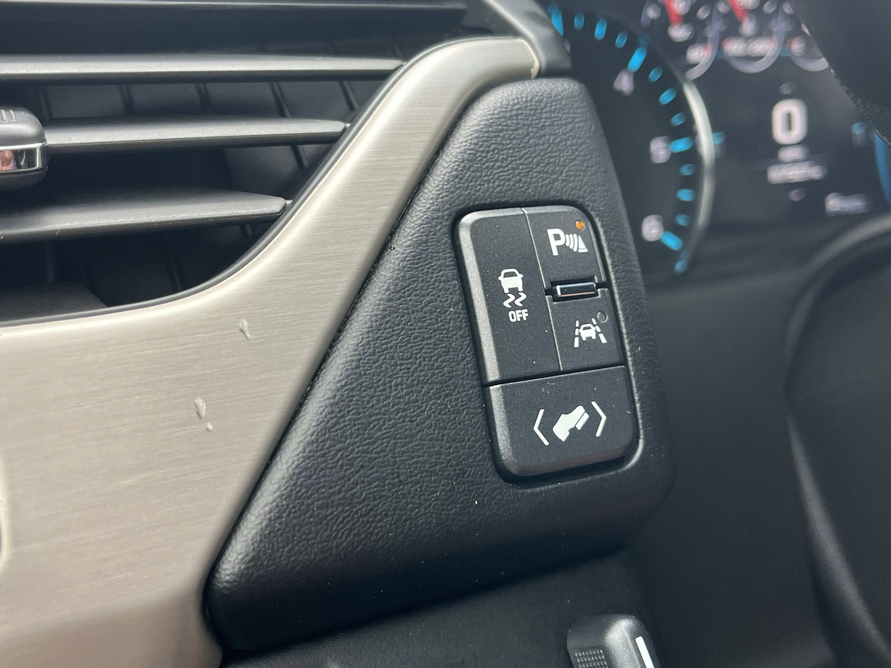 Used 2019 GMC Yukon Denali w/ Open Road Package AWD/4WD image 29