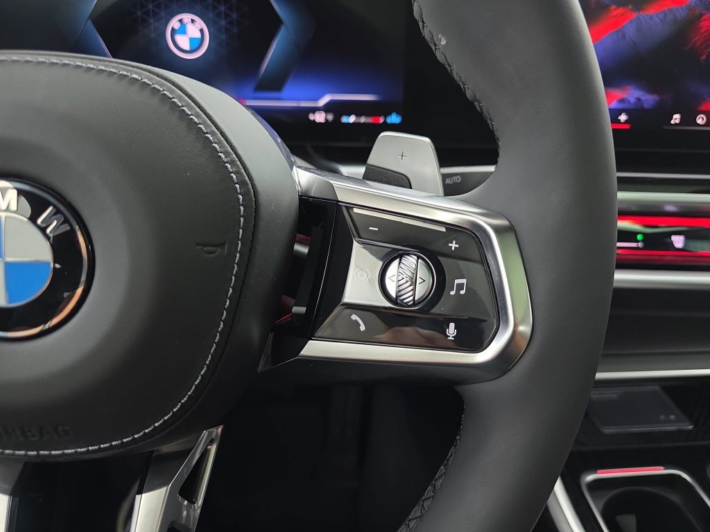 New 2026 BMW 760i xDrive w/ Executive Package AWD/4WD image 18