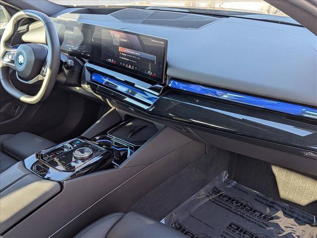 Certified 2025 BMW i5 xDrive40 w/ Premium Package AWD/4WD image 21