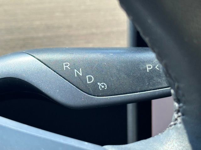 Used 2023 Tesla Model Y Performance image 13