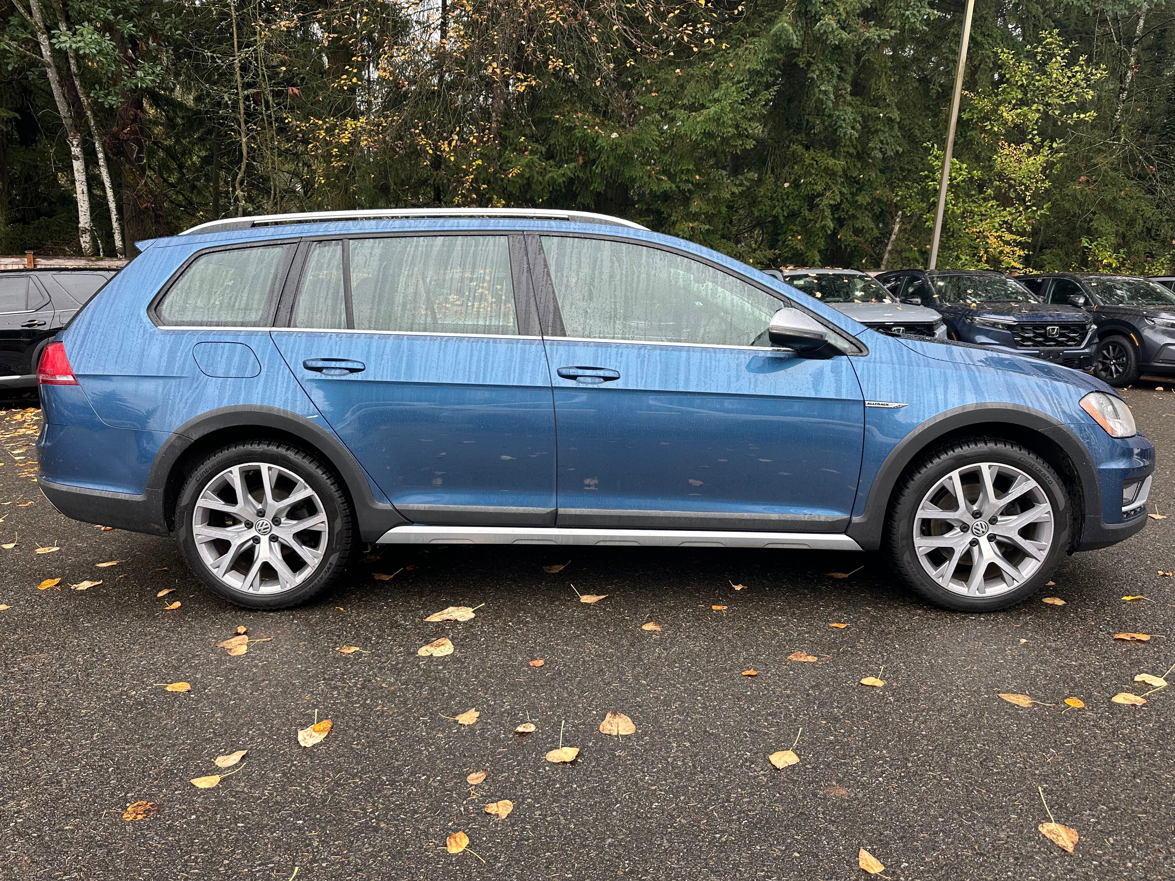 Used 2017 Volkswagen Golf Alltrack SE image 8