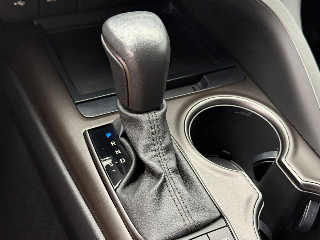 Used 2023 Toyota Camry SE image 21