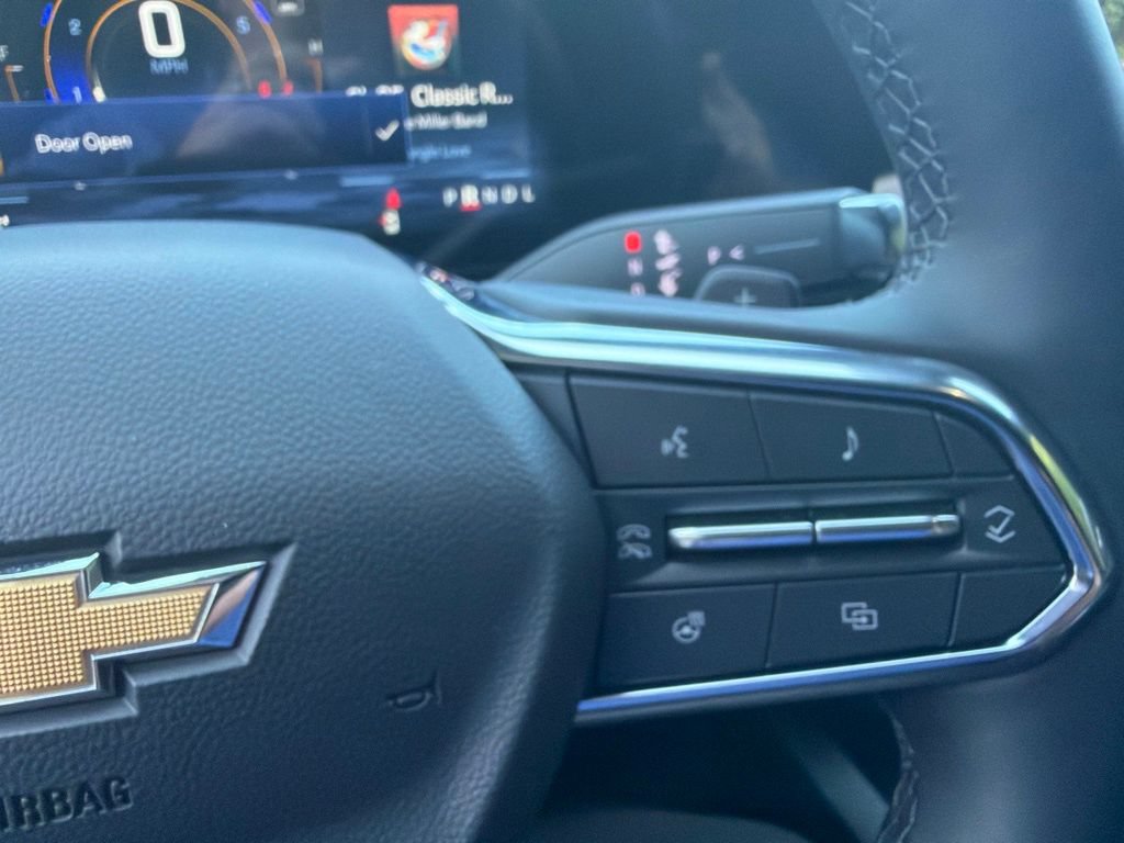 New 2026 Chevrolet Equinox LT w/ Convenience Package II AWD/4WD image 24