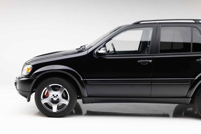 Used 2002 Mercedes-Benz ML 55 AMG 4MATIC image 17