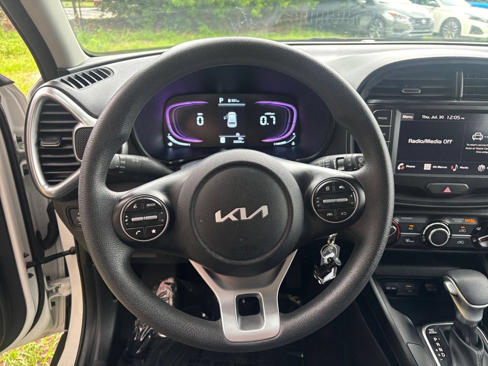 Used 2025 Kia Soul LX w/ LX Technology Package FWD image 27