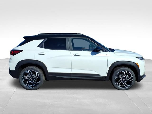 New 2026 Chevrolet TrailBlazer RS w/ Convenience Package AWD/4WD image 2