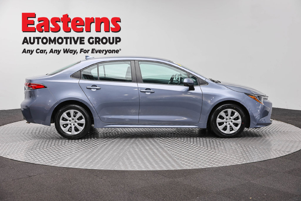 Used 2024 Toyota Corolla LE FWD image 5