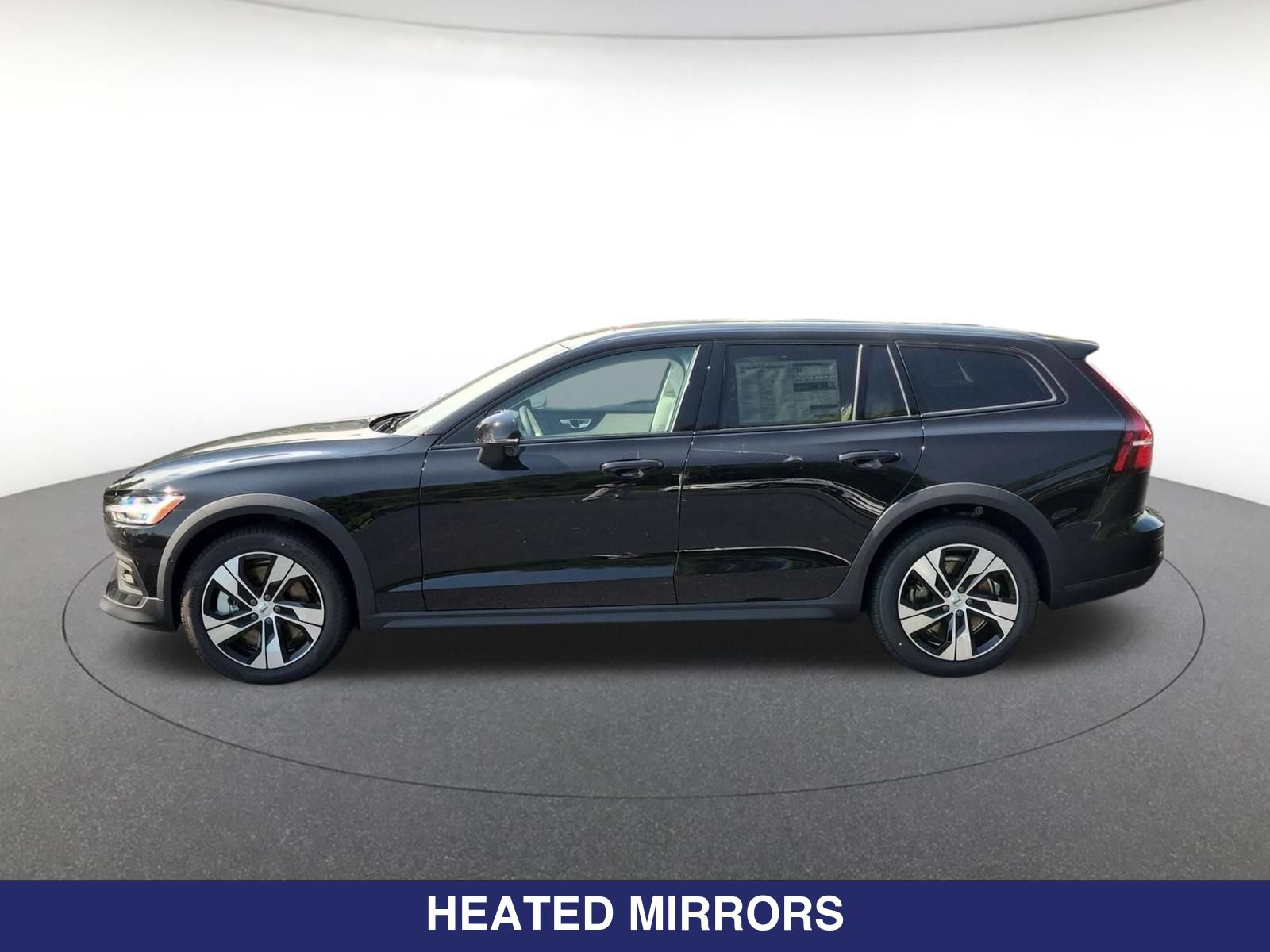 New 2026 Volvo V60 B5 Cross Country Plus w/ Climate Package AWD/4WD image 10