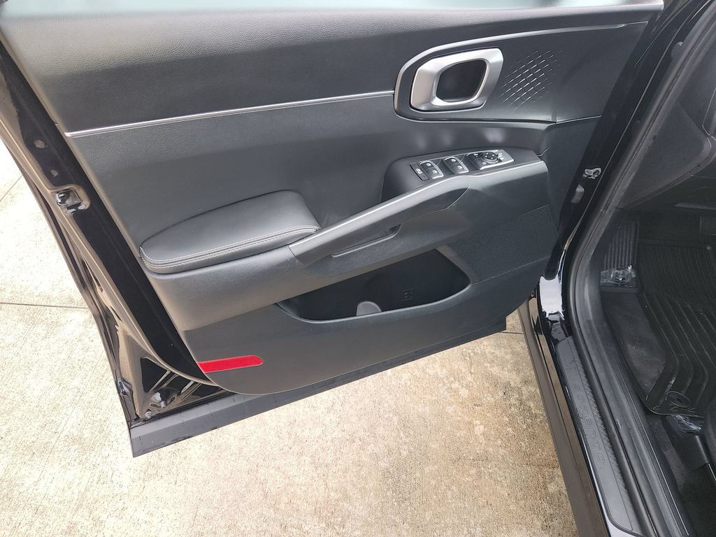 Used 2024 Kia Sorento S w/ Panoramic Sunroof Package FWD image 31