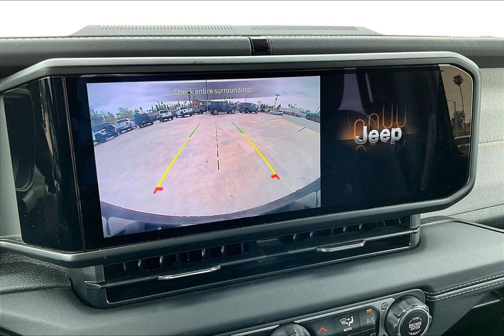 Certified 2025 Jeep Wrangler Unlimited Sahara w/ Safety Group image 25