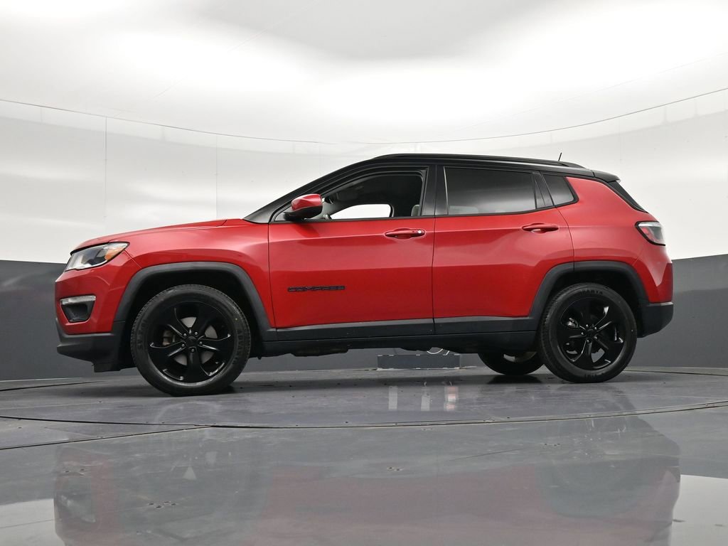 Used 2019 Jeep Compass Latitude FWD image 34