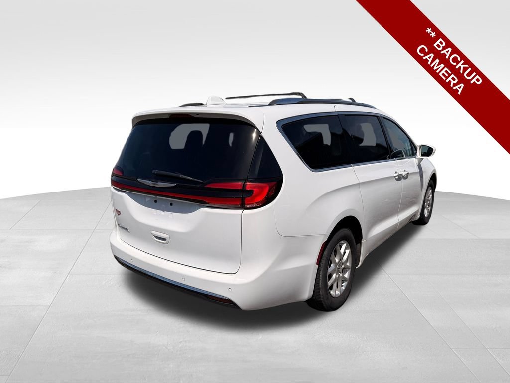 Used 2021 Chrysler Pacifica Touring-L FWD image 6