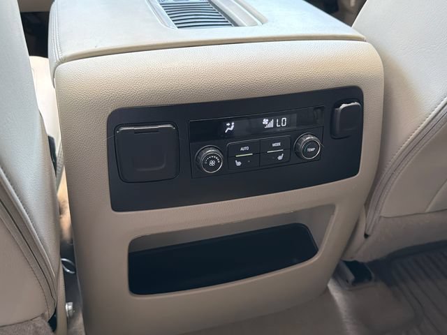 Used 2020 GMC Yukon Denali w/ Denali Premium Package AWD/4WD image 25