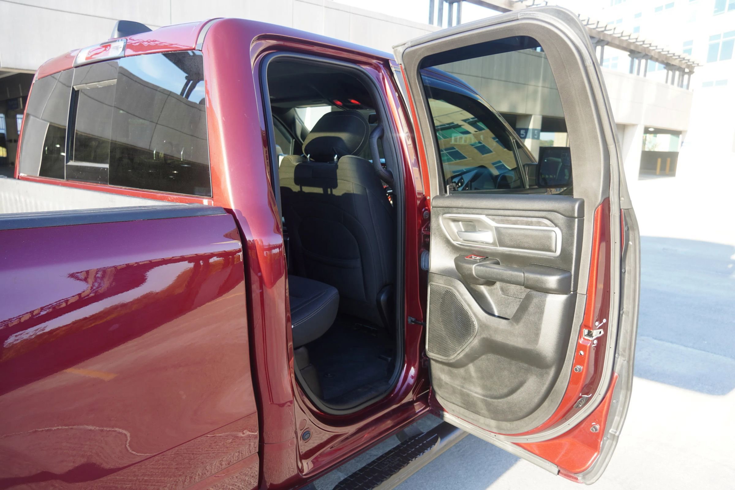 Used 2019 RAM 1500 Big Horn AWD/4WD image 33