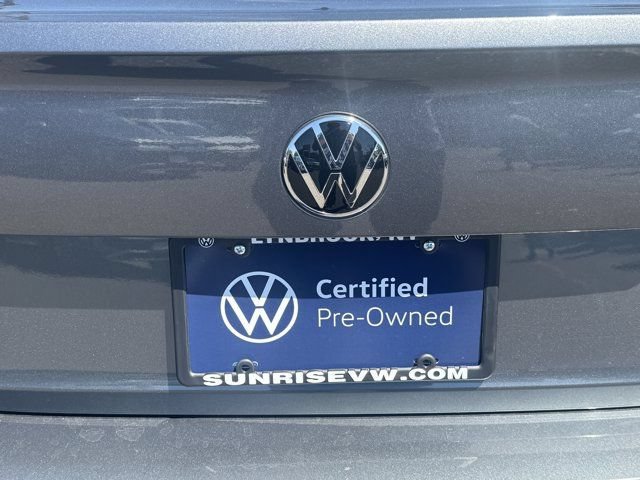 Used 2023 Volkswagen Jetta SE w/ Panoramic Sunroof Package FWD image 39