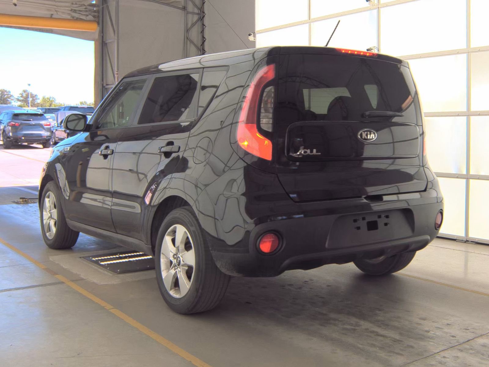 Used 2018 Kia Soul FWD image 6