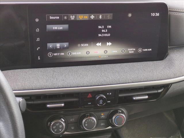 Used 2025 Nissan Kicks SV image 12