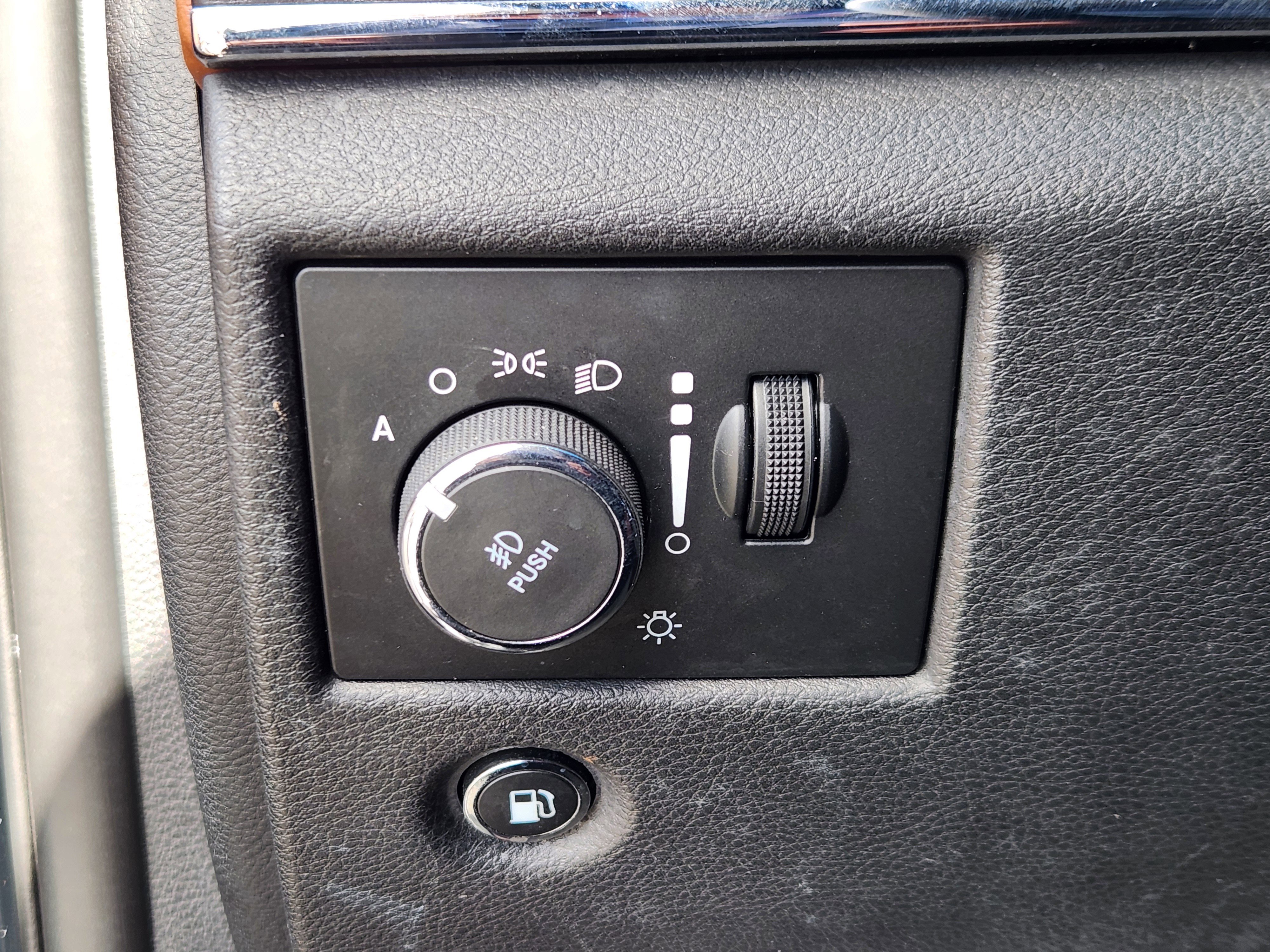 Used 2017 Jeep Grand Cherokee Summit image 26