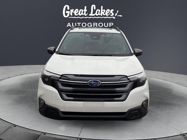 Used 2025 Subaru Forester Premium AWD/4WD image 8