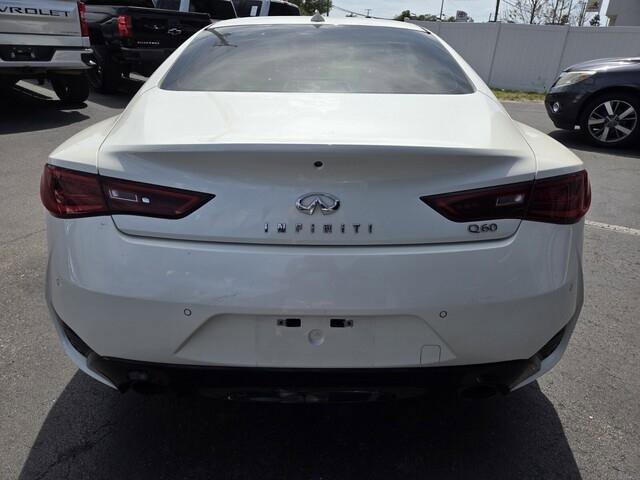 Used 2020 INFINITI Q60 3.0t Luxe w/ Essential Package image 18
