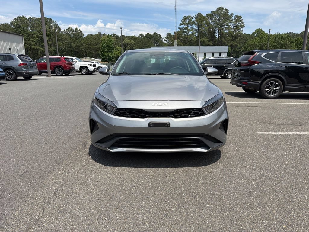Used 2023 Kia Forte LXS FWD image 3