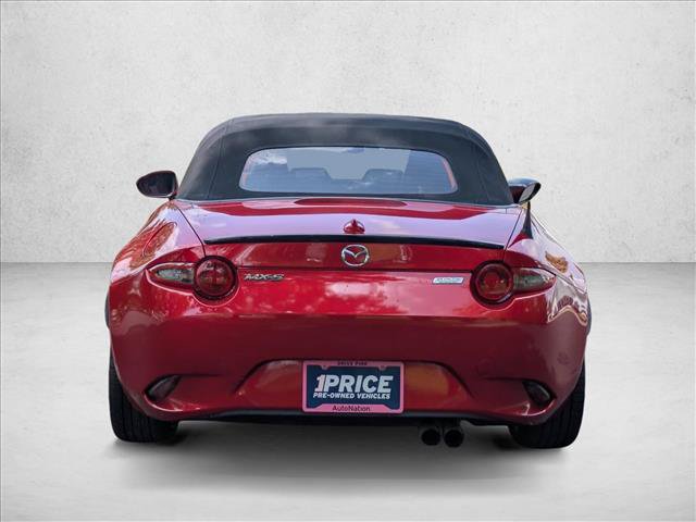 Used 2017 MAZDA MX-5 Miata Club RWD image 7