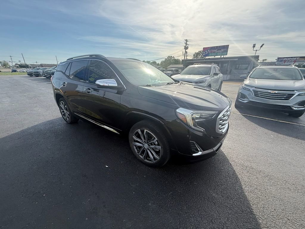 Used 2019 GMC Terrain Denali w/ Driver Alert Package II FWD image 1