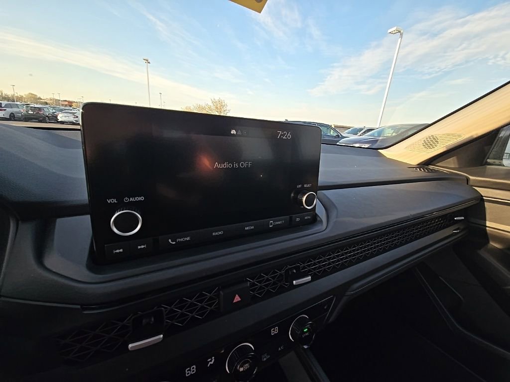 Used 2025 Honda Accord SE image 18
