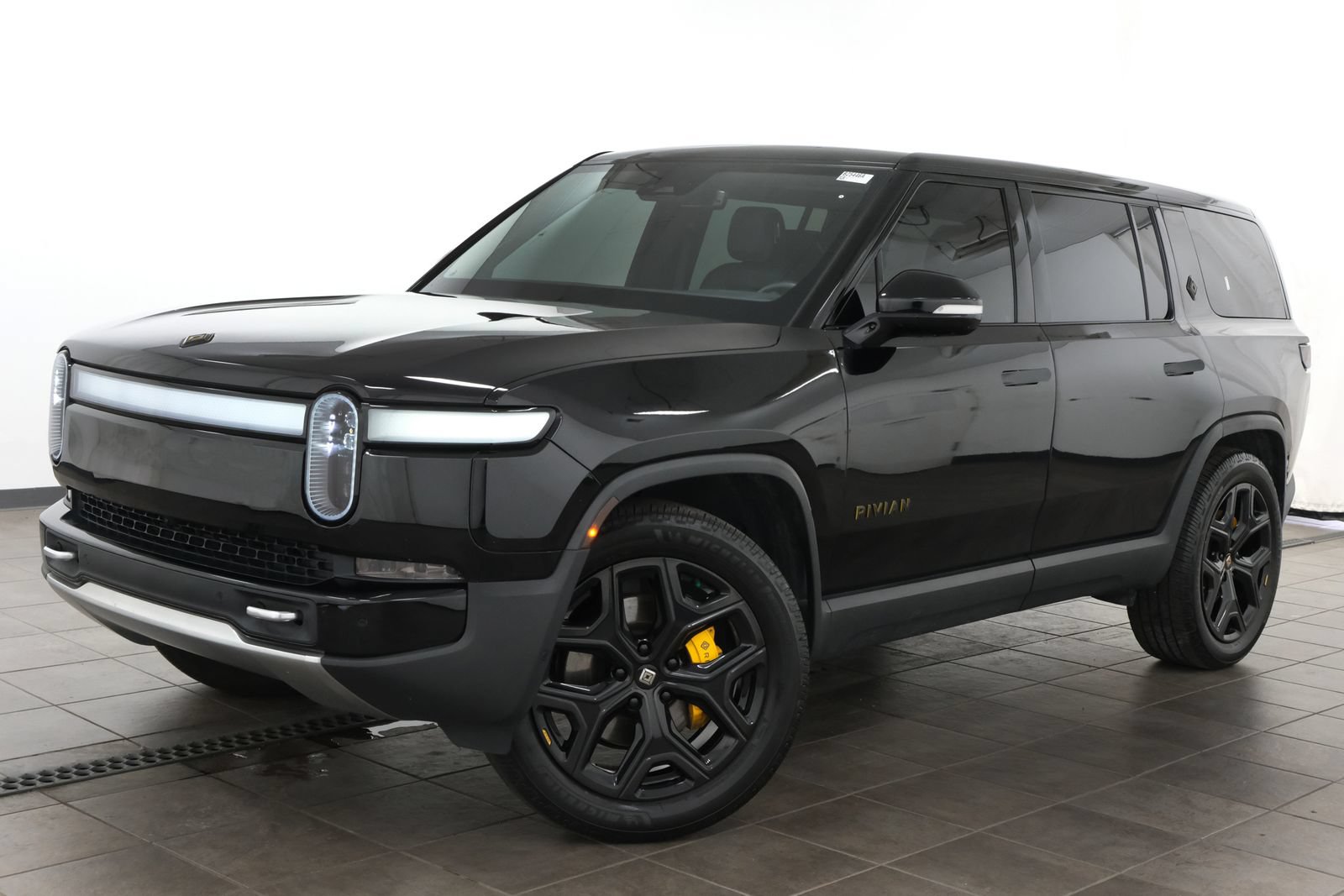 Used 2023 Rivian R1S Adventure Quad