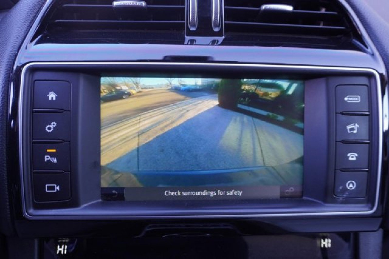 Used 2018 Jaguar F-PACE Prestige image 29