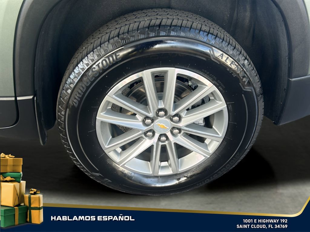 Used 2023 Chevrolet Traverse LT image 32