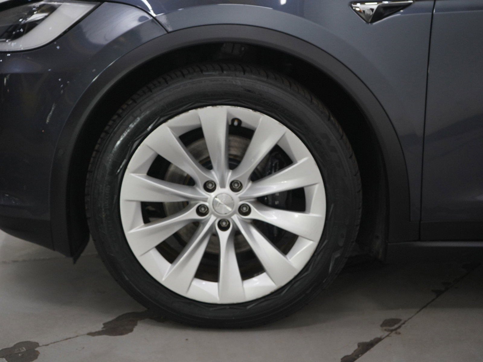 Used 2018 Tesla Model X 100D AWD/4WD image 29