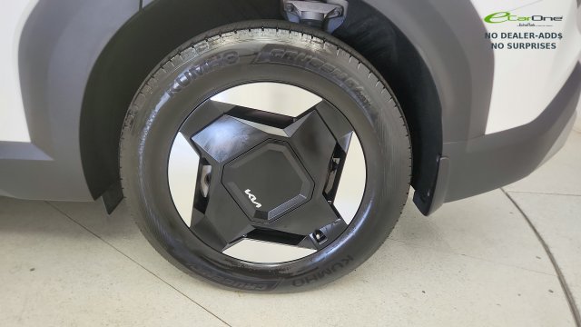 Used 2024 Kia EV9 Light Long Range RWD image 86