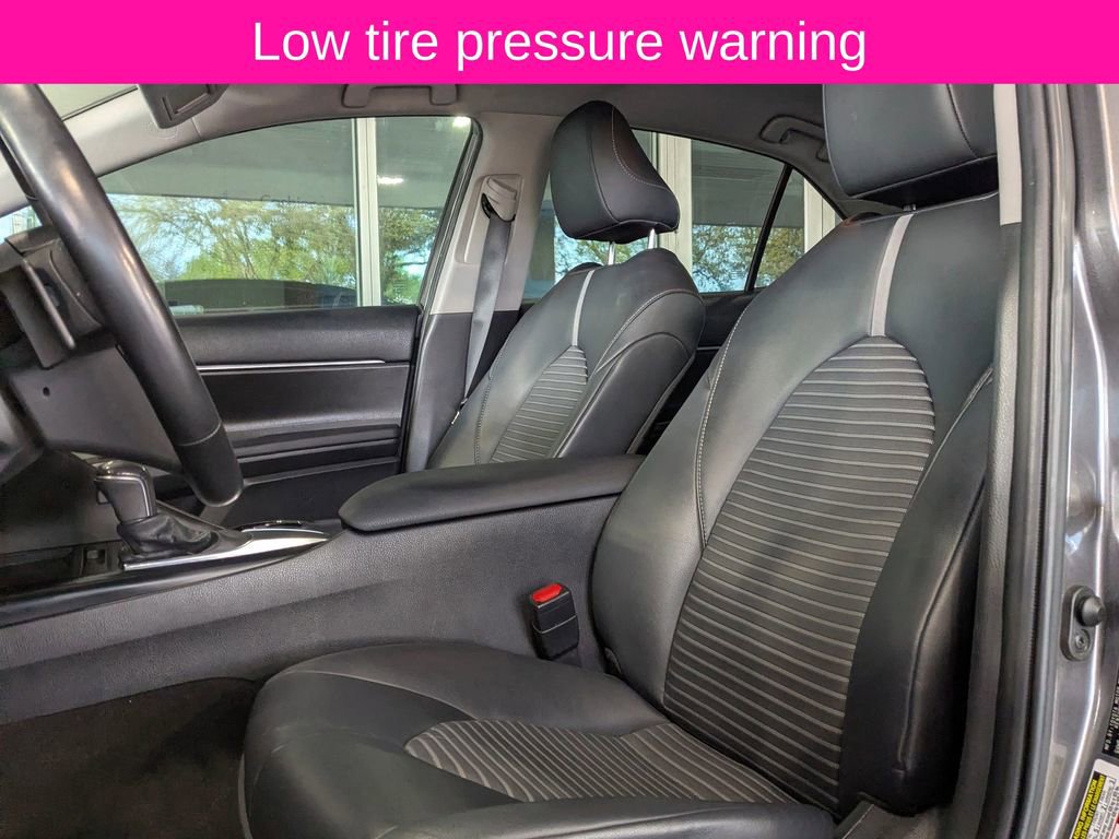 Used 2020 Toyota Camry SE image 11