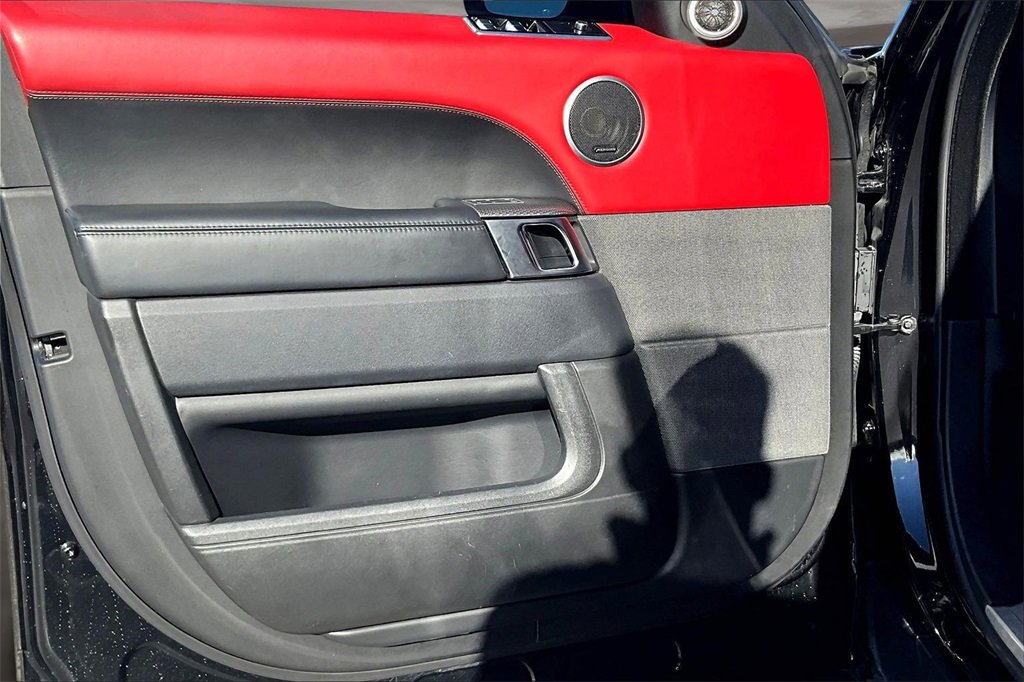 Used 2018 Land Rover Range Rover Sport Supercharged image 18