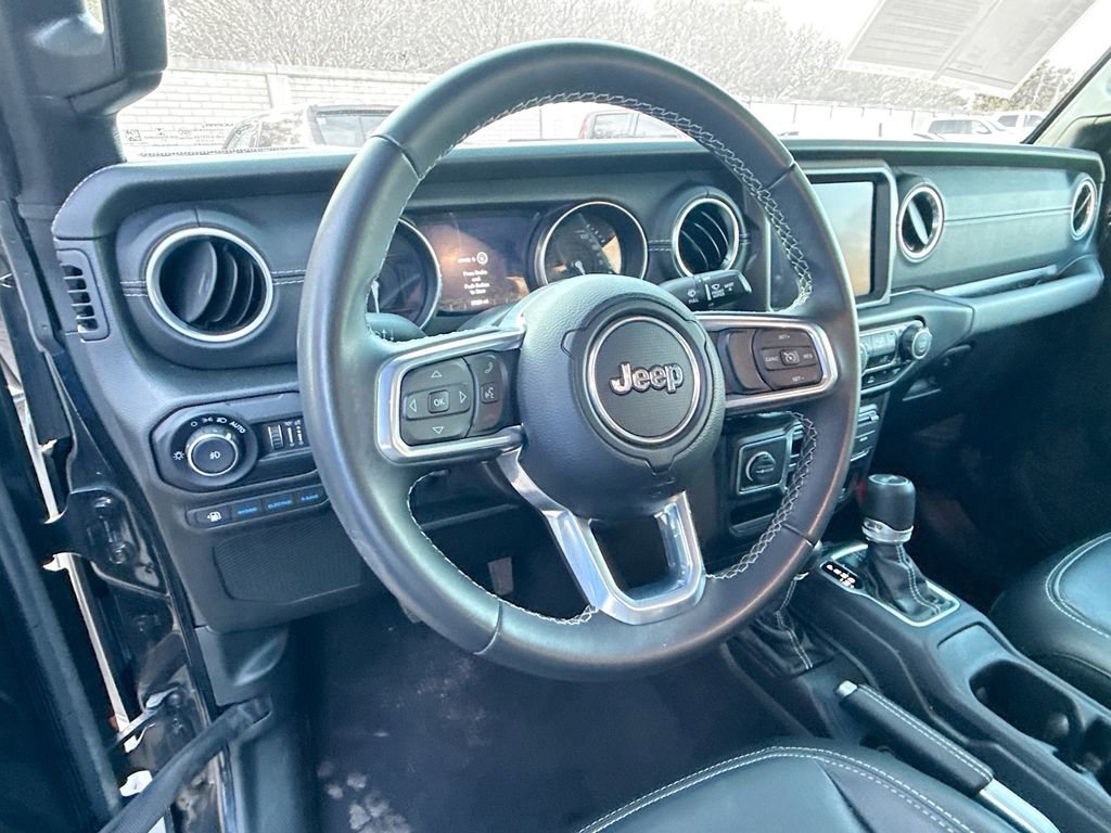 Used 2021 Jeep Wrangler Unlimited Sahara AWD/4WD image 12