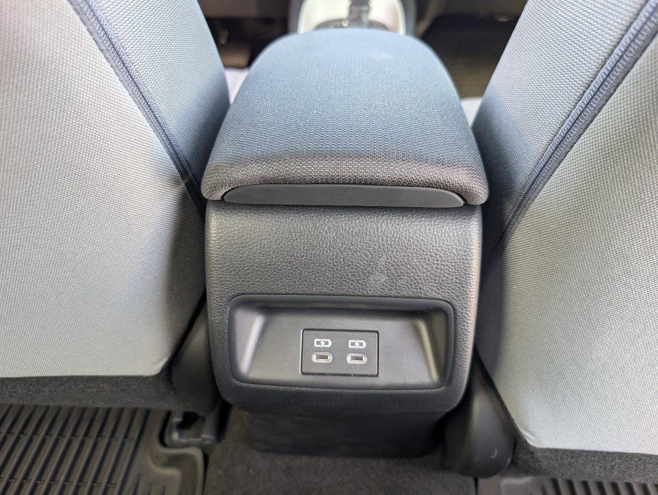 Used 2026 Toyota Corolla SE FWD image 7