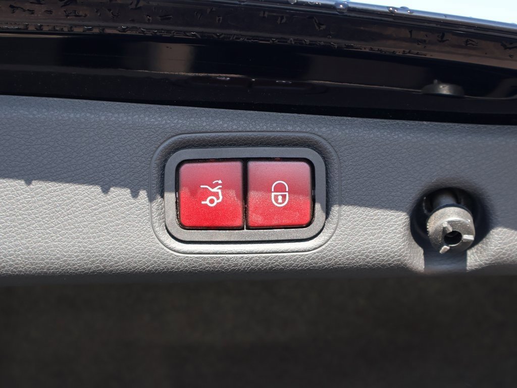 Used 2019 Mercedes-Benz E 300 4MATIC image 18