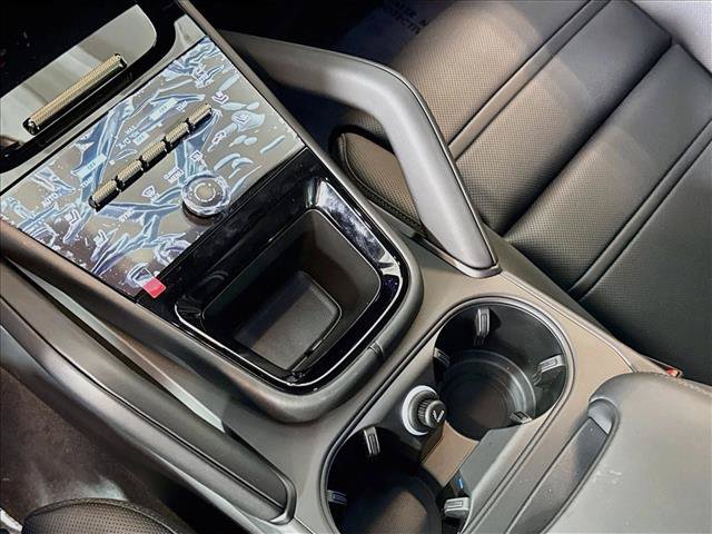 New 2026 Porsche Cayenne Turbo AWD/4WD image 19