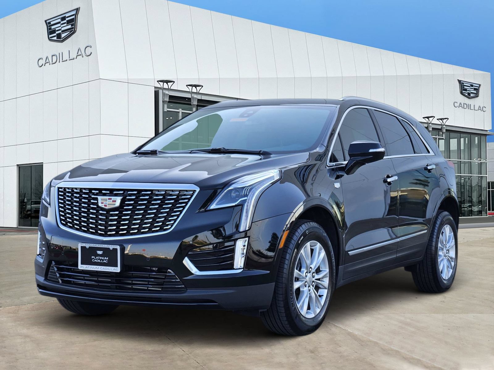 New 2026 Cadillac XT5 Luxury AWD/4WD image 2