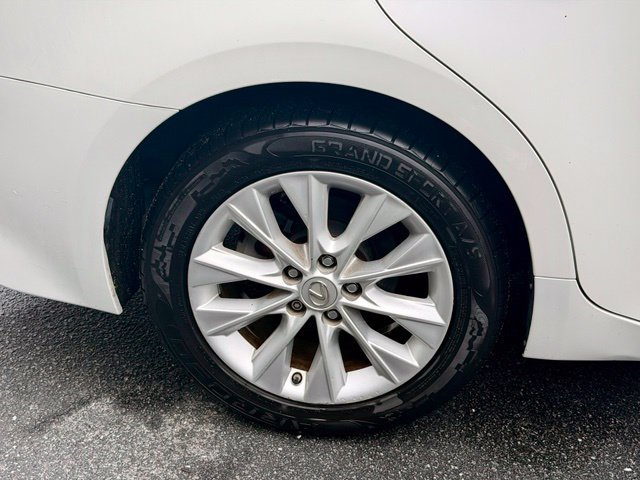 Used 2013 Lexus ES 300h w/ Luxury Pkg FWD image 30