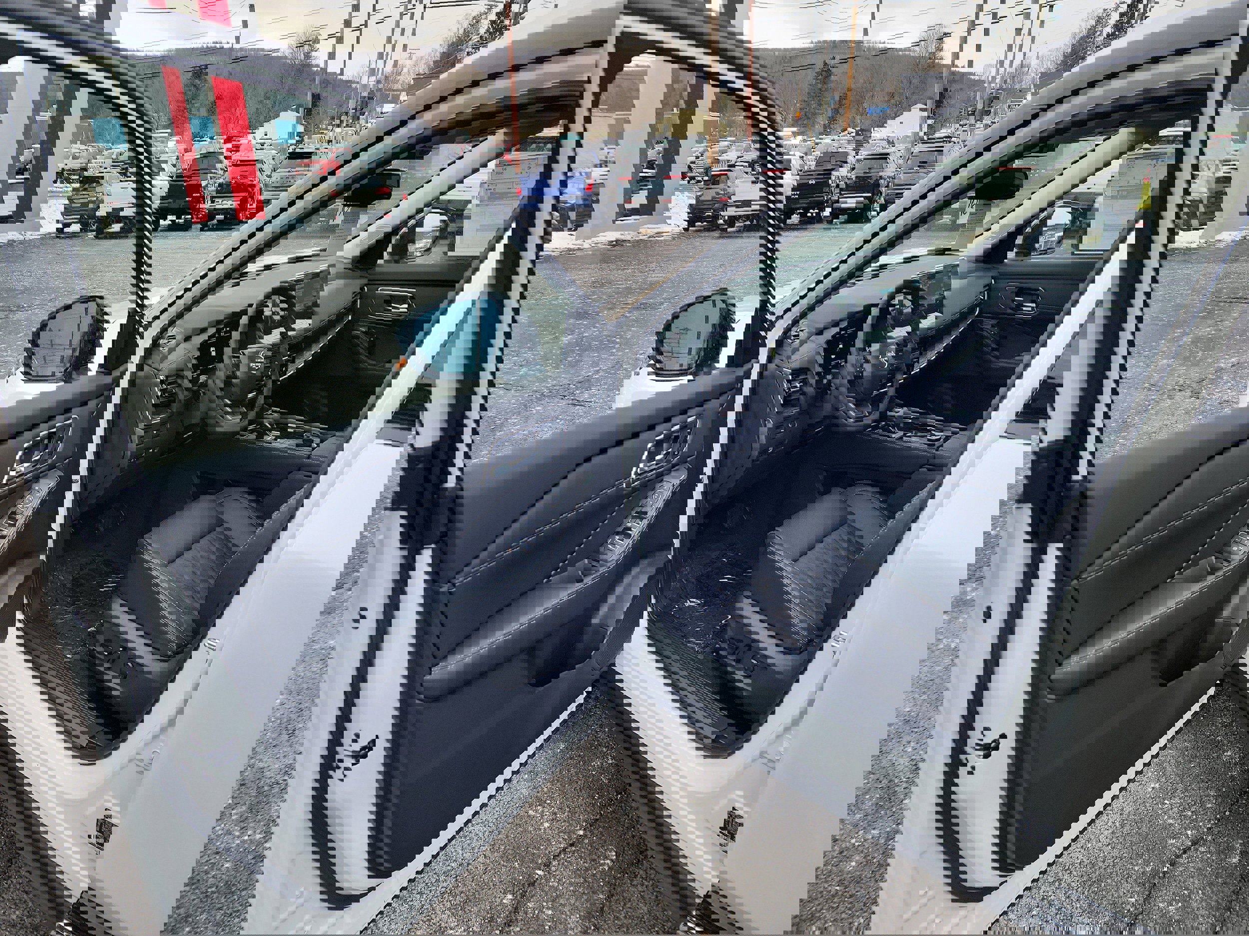 New 2026 Nissan Rogue Platinum image 10