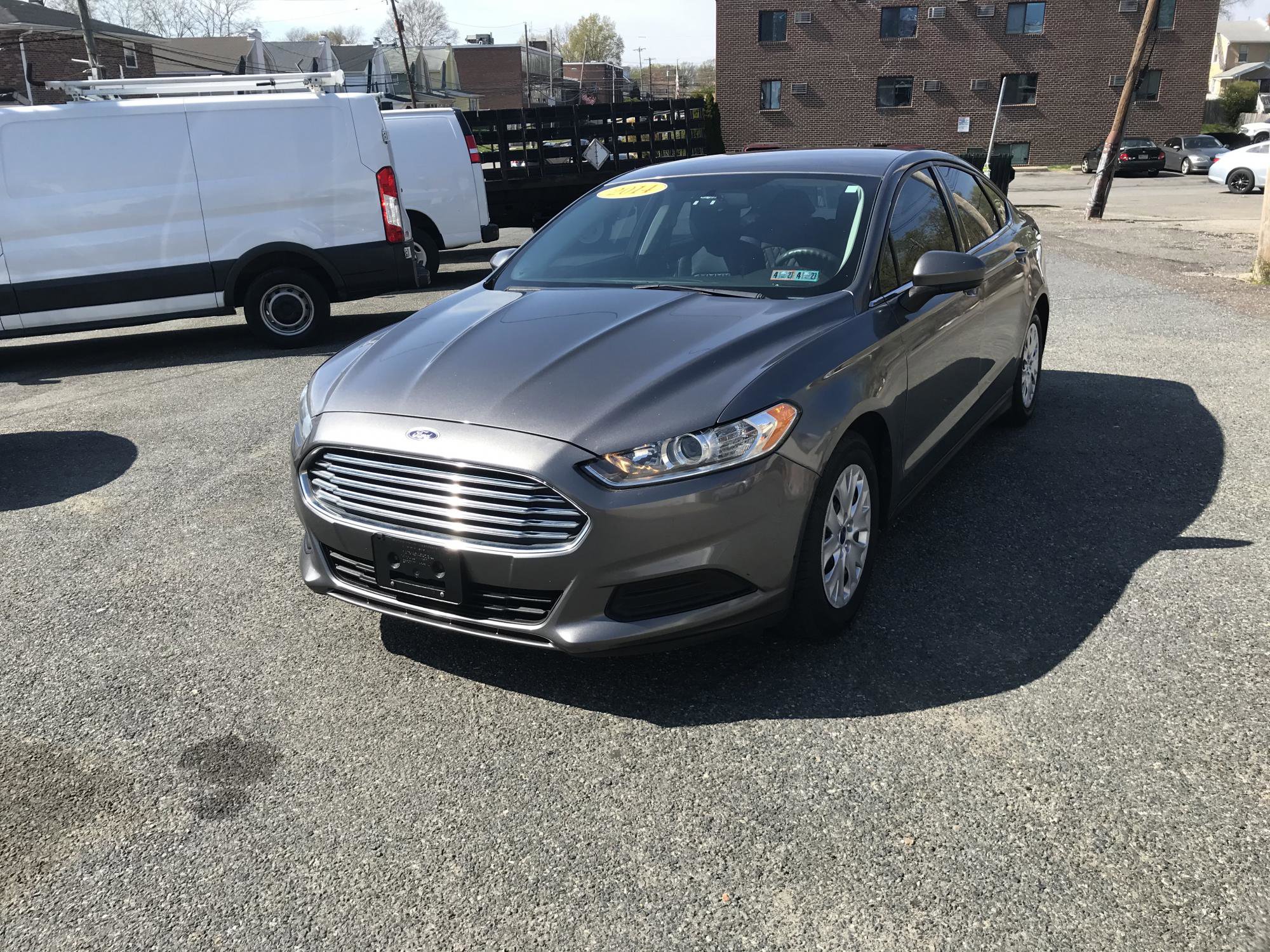 Used 2014 Ford Fusion S image 3