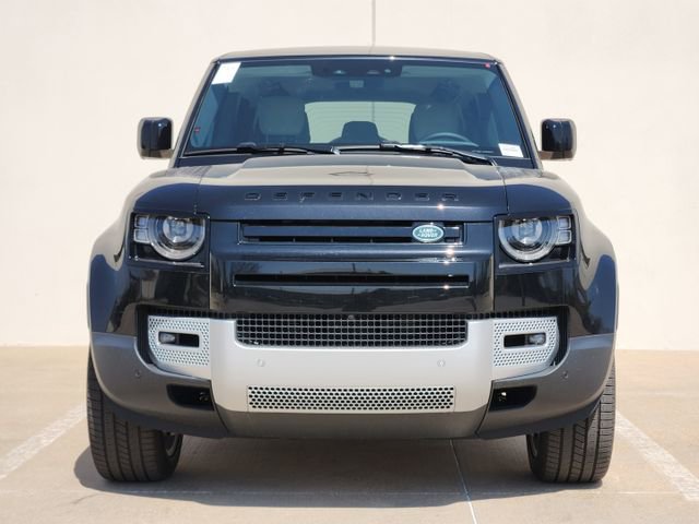 Used 2024 Land Rover Defender 110 SE image 2