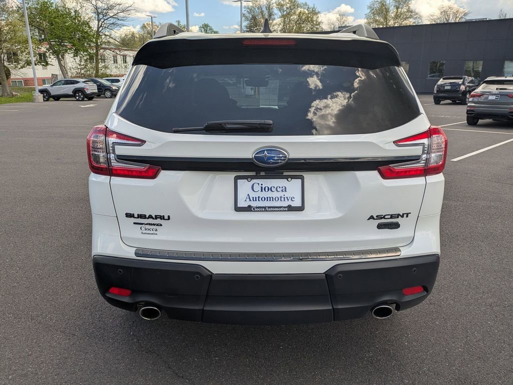Used 2024 Subaru Ascent Onyx Edition image 6