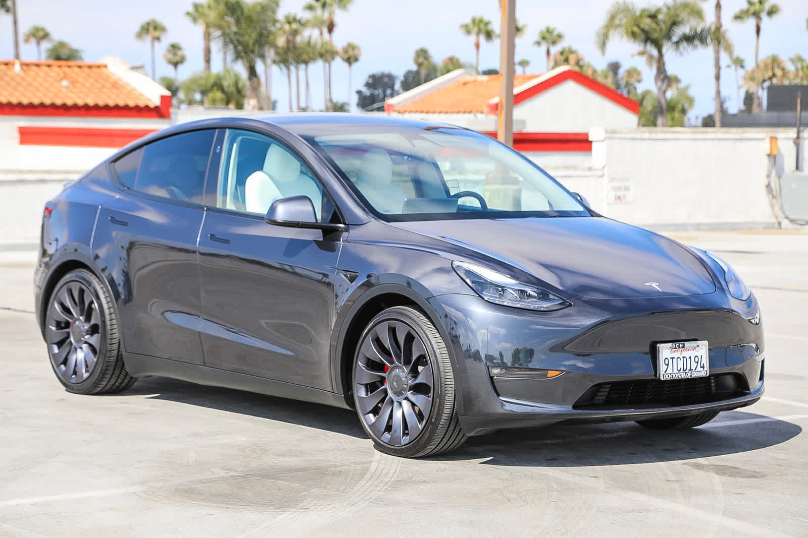 Used 2025 Tesla Model Y Performance AWD/4WD image 4