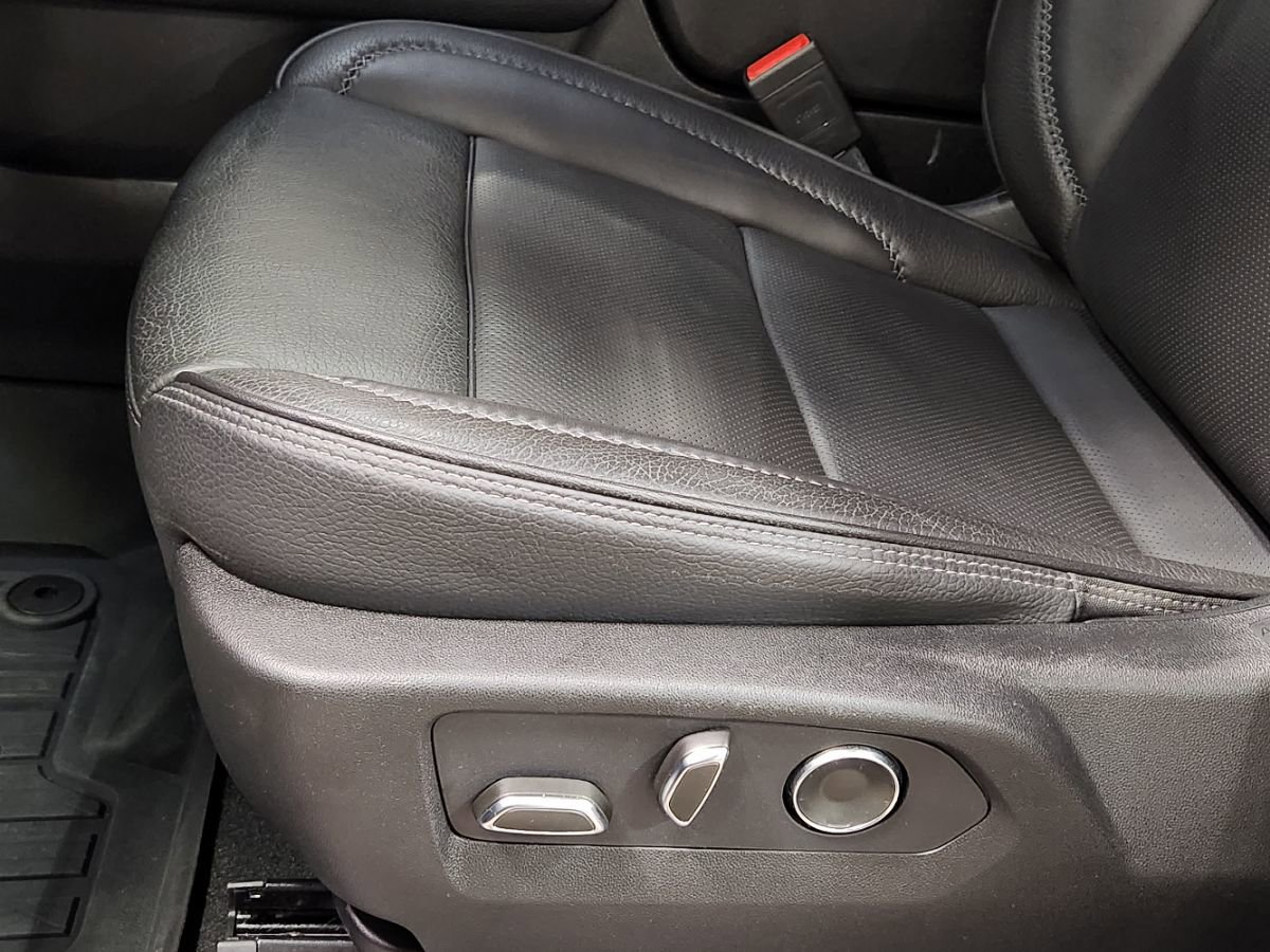 Used 2024 GMC Yukon Denali w/ Advanced Technology Package image 46