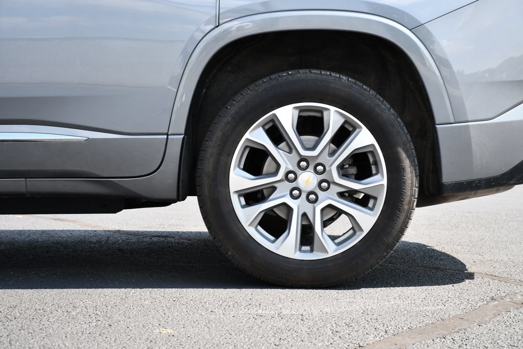 Used 2021 Chevrolet Traverse Premier w/ LPO, Floor Liner Package AWD/4WD image 11
