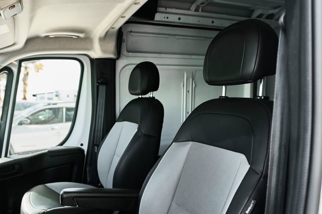Used 2025 RAM ProMaster 2500 w/ Convenience Group FWD image 35