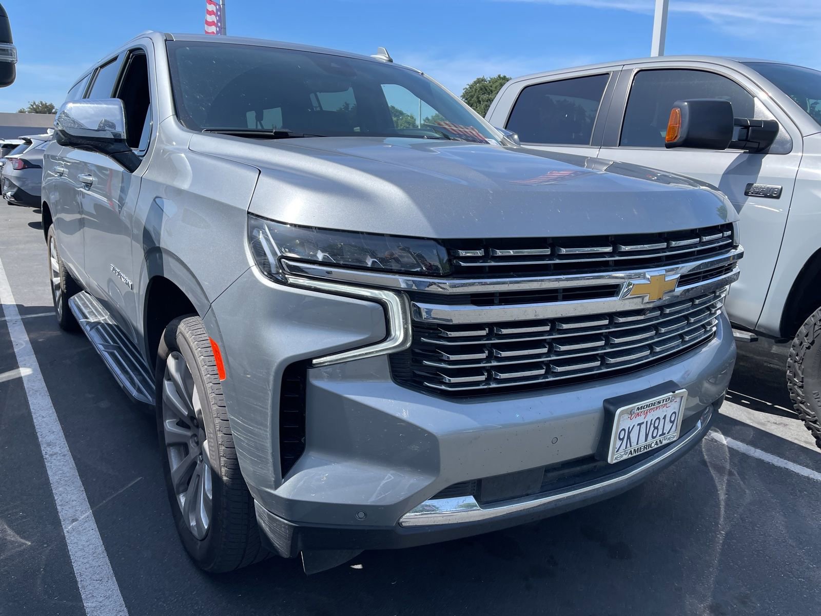 Used 2024 Chevrolet Suburban Premier AWD/4WD image 1